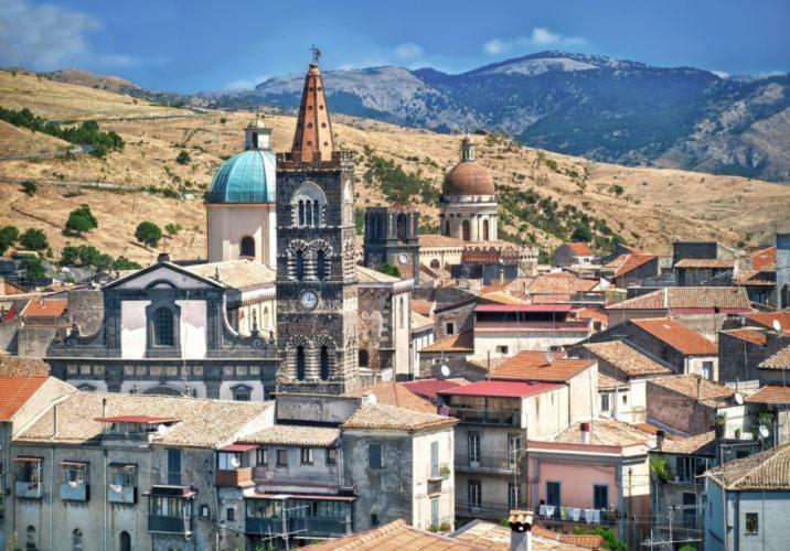 Bed and Breakfast Diamond Randazzo Esterno foto